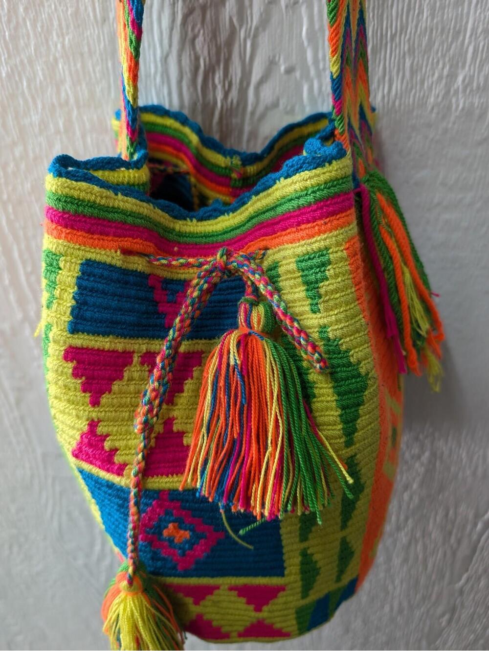 Handmade Authentic 100% Wayuu Mochila Colombian Bag Medium Crossbody Boho Beach - Picture 5 of 9